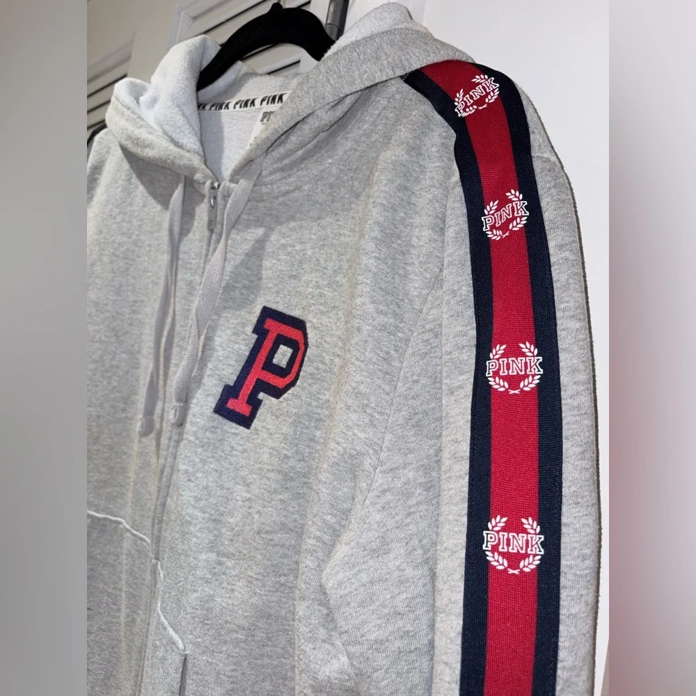 🩶VS Pink💙 Gray Zip Up Hoodie - Picture 4 of 6